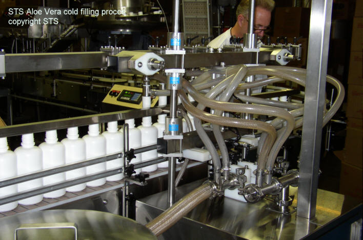 cold fill - koude afvulling van Ecolife aloë vera gel en juice